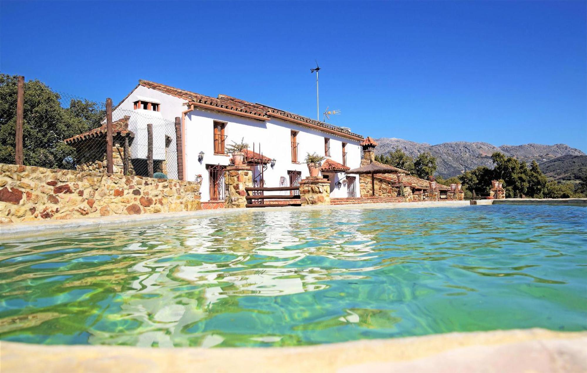 Lovely Home In Cortes De La Frontera With Kitchen Экстерьер фото